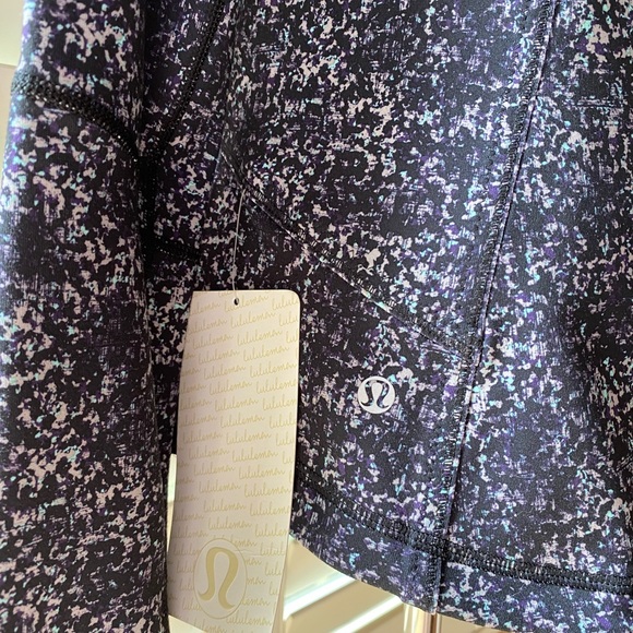 Lululemon Forme II jacket. Size 8. Color Rocky Road Sand Dune Toothpaste - Picture 8 of 9